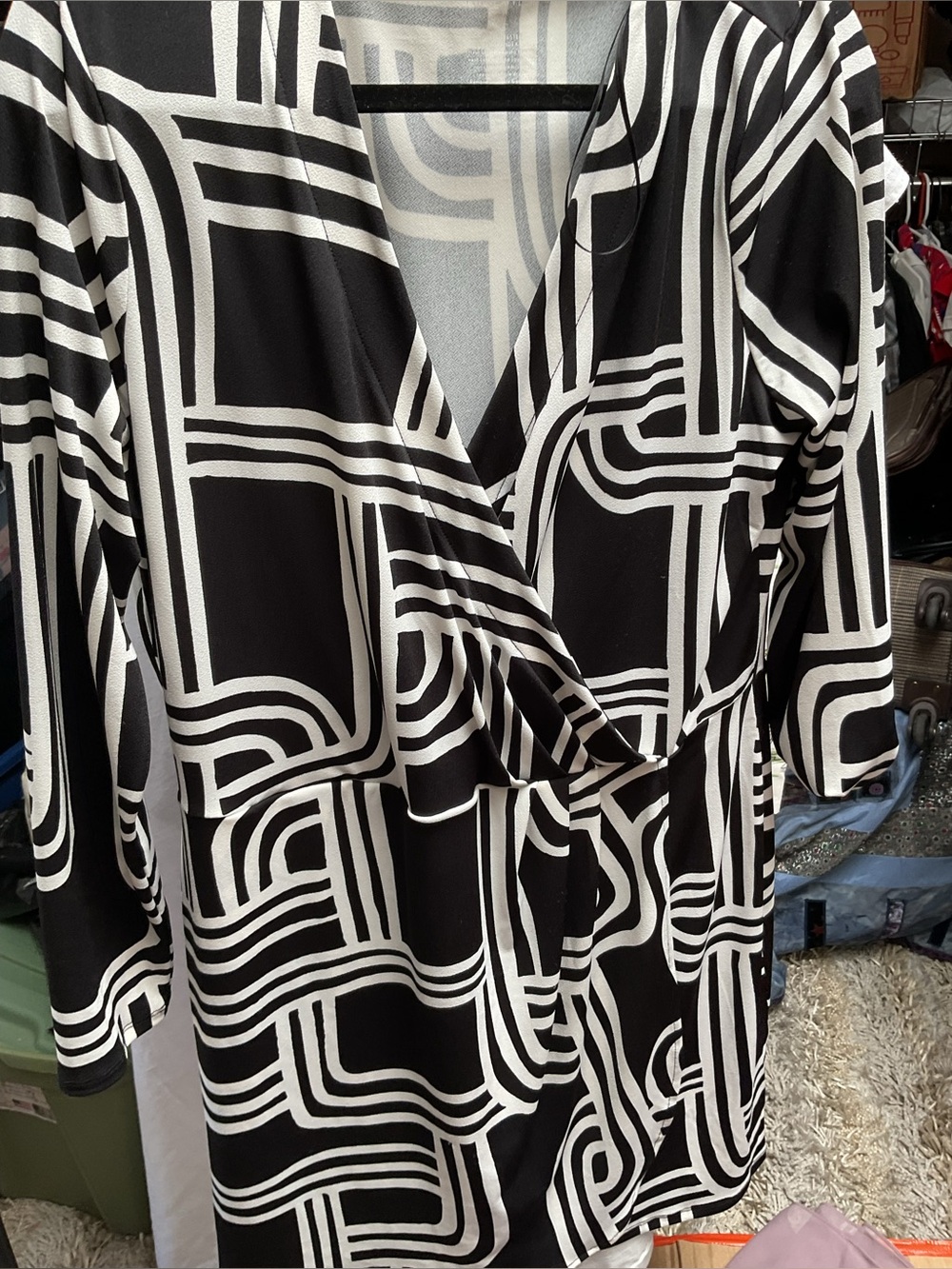 NINE WEST Black & White Geometric Wrap-Style Women's Top
